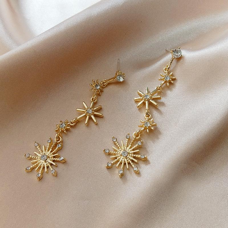 2020 New Girl Earrings Bright Starry Sky High-end Sense of Net Temperament Long Earrings Female New Year Gifts For Women
2020 New Girl Earrings Bright Starry Sky High-end Sense of Net Temperament Long Earrings Female New Year Gifts For Women