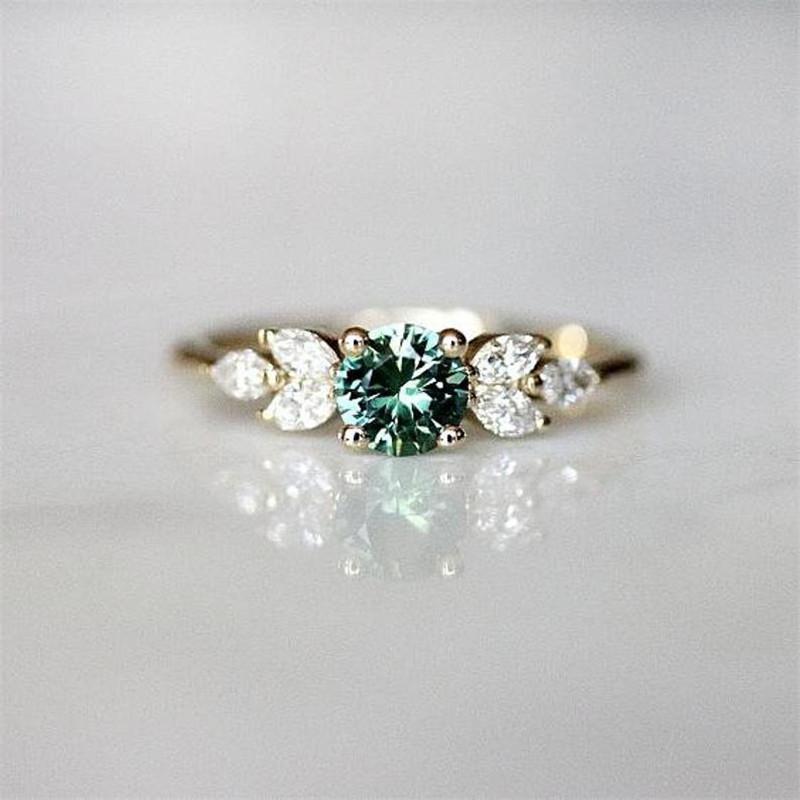 2021 Funky Leaf Gold Rings Olive Green Crystal Zircon Wedding Engagement Rings For Women Valentines Day Gift
2021 Funky Leaf Gold Rings Olive Green Crystal Zircon Wedding Engagement Rings For Women Valentines Day Gift