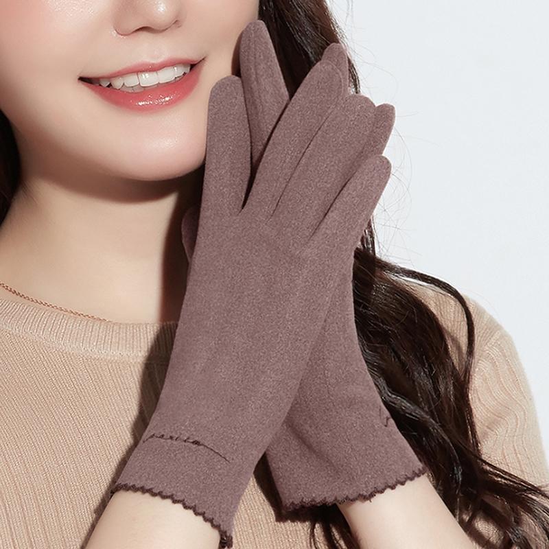 New Women Gloves Autumn And Winter Imitation Velvet Keep Warm Touch Screen Thin Female Elegant Style Embroidery
New Women Gloves Autumn And Winter Imitation Velvet Keep Warm Touch Screen Thin Female Elegant Style Embroidery