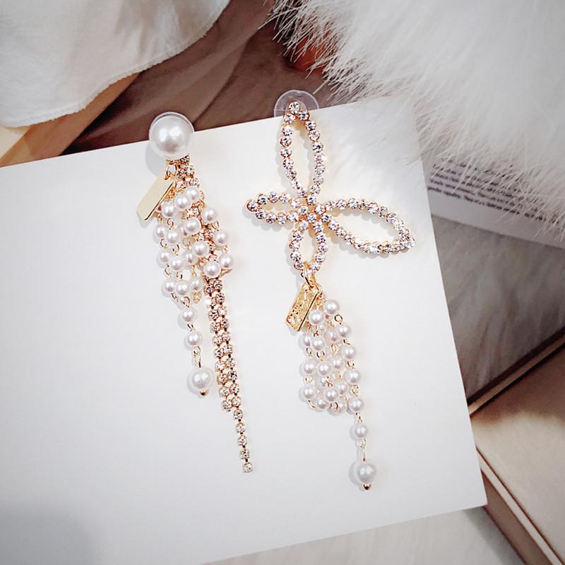 Dominated fashion Asymmetric Butterfly Multilayer Pearl Tassel Earrings Long Crystal Elegant Temperament Women Drop Earrings
Dominated fashion Asymmetric Butterfly Multilayer Pearl Tassel Earrings Long Crystal Elegant Temperament Women Drop Earrings