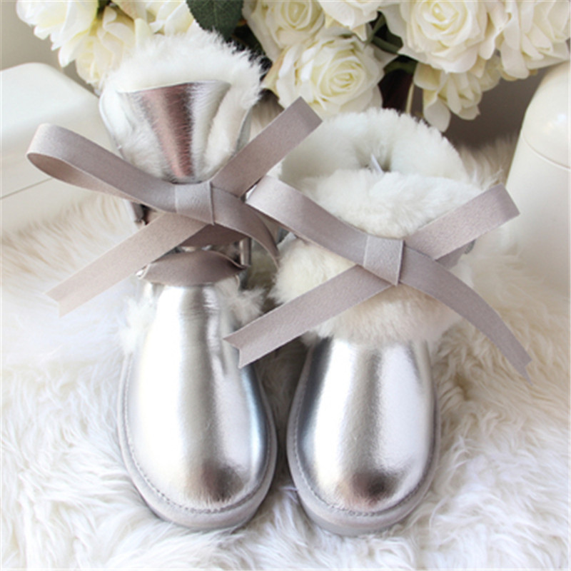 Tie to proof dwaterproof natural water 2020 female genuine sheepskin snowboots, Silver waterproof.
Tie to proof dwaterproof natural water 2020 female genuine sheepskin snowboots, Silver waterproof.