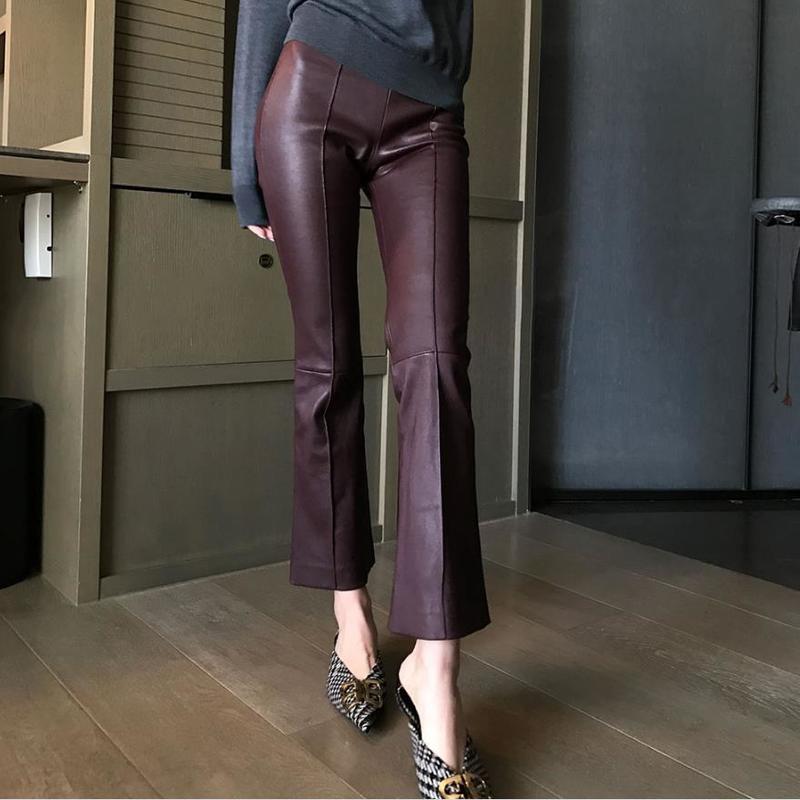 Most of the fashionable dark red plutonium motorcycle women's ankles middle length small waist flare leather pants
Most of the fashionable dark red plutonium motorcycle women's ankles middle length small waist flare leather pants