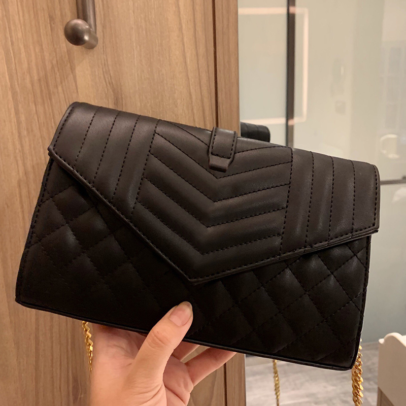 2020 Luxury Brand Lady Shoulder Bag Black New Leather Envelope Bag Lady High Quality Clutch Bag Lady Letter Wallet
2020 Luxury Brand Lady Shoulder Bag Black New Leather Envelope Bag Lady High Quality Clutch Bag Lady Letter Wallet