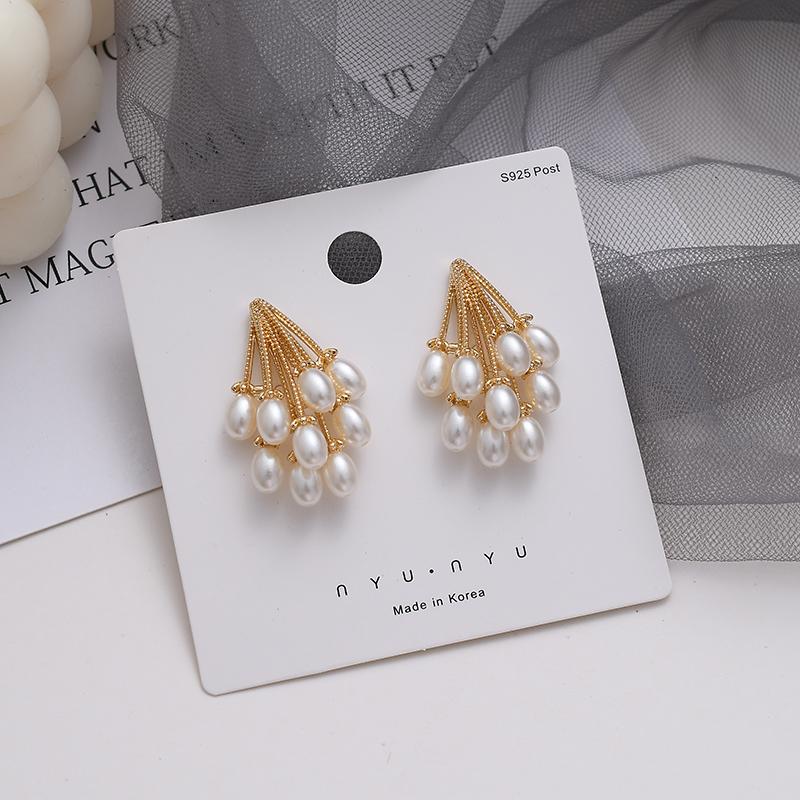 Fashion Metal Iirregular Baroque Pearl Vintage Elegant Temperament New Stud Earrings for Women Accessories
Fashion Metal Iirregular Baroque Pearl Vintage Elegant Temperament New Stud Earrings for Women Accessories