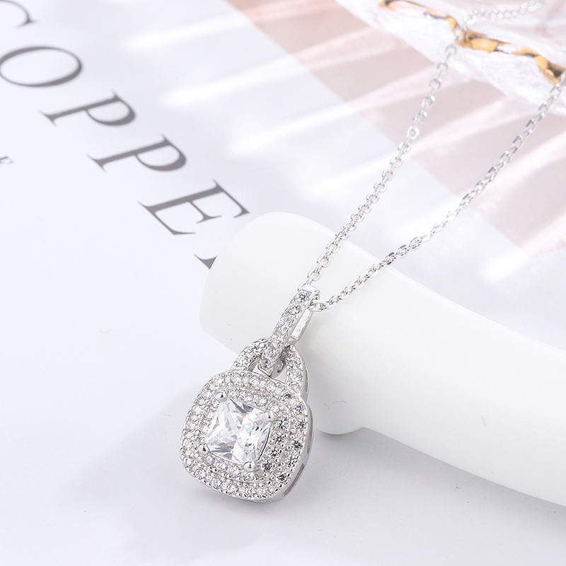 Fashion Jewelry Wholesale Promotion Price Women's Crystal Diamond Bag Clavicle Necklace Lady Pendant Hypoallergenic Love Gift
Fashion Jewelry Wholesale Promotion Price Women's Crystal Diamond Bag Clavicle Necklace Lady Pendant Hypoallergenic Love Gift