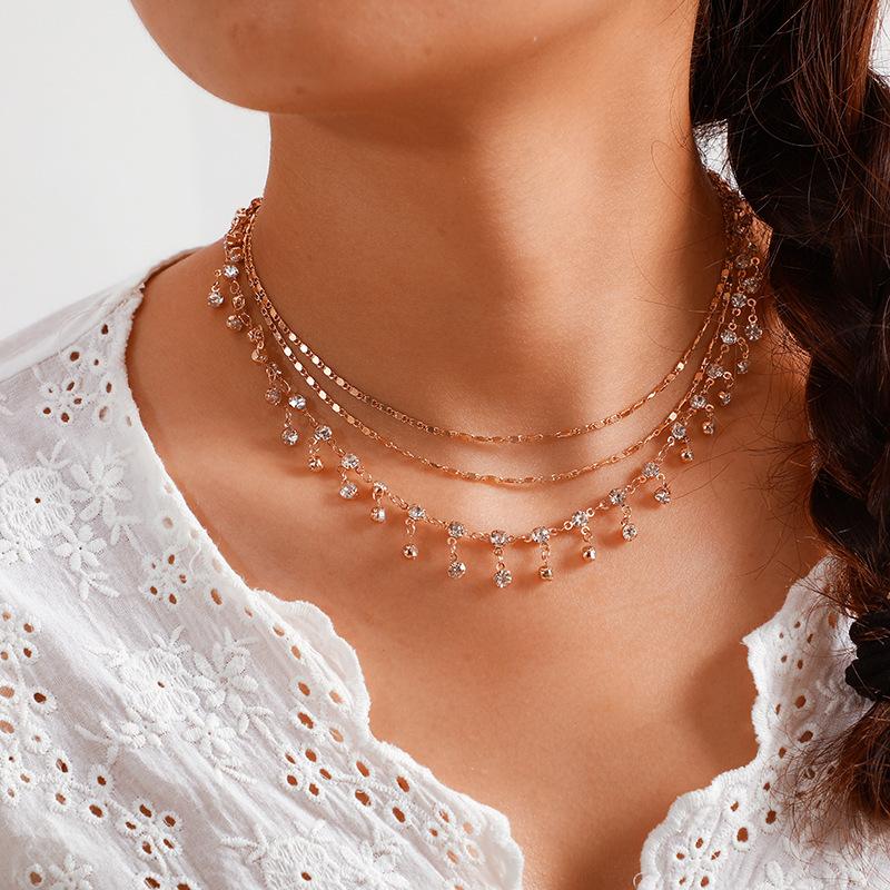 Brling New 2020 Fashion ins vintage Chain Pendant Choker Simple round tassel with crystals Necklace for women Girls Gifts Party
Brling New 2020 Fashion ins vintage Chain Pendant Choker Simple round tassel with crystals Necklace for women Girls Gifts Party