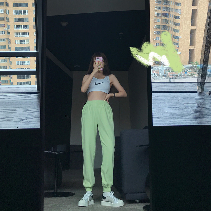2021 New Solid legged sweatpants spring and summer casual fashion... straight tube leg... high elastic waistband... thin pants. FBJK, White.
2021 New Solid legged sweatpants spring and summer casual fashion... straight tube leg... high elastic waistband... thin pants. FBJK, White.