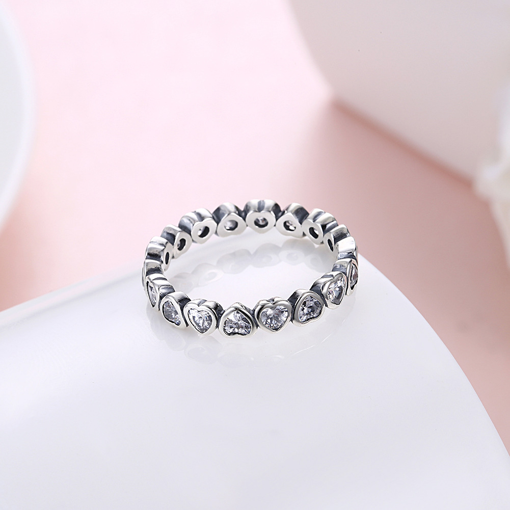 Creative fashion fashionable ring women sterling silver s925 heart-shaped diamond ring, ladies small luxury light luxury proposal ring
Creative fashion fashionable ring women sterling silver s925 heart-shaped diamond ring, ladies small luxury light luxury proposal ring