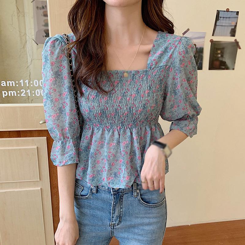 Summer Floral Print Square Collar Blouses Women Sweet Short Sleeve Chiffon Tops Female Casual Blouses
Summer Floral Print Square Collar Blouses Women Sweet Short Sleeve Chiffon Tops Female Casual Blouses