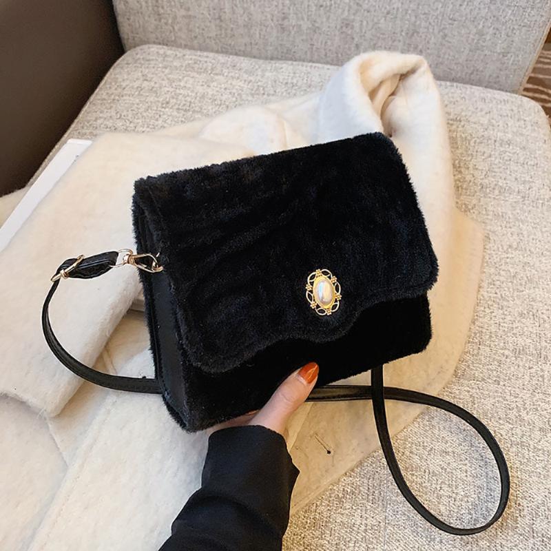 Faux Fur Handbags For Women PU Leather Female Shoulder Bag 2021 New Luxury Designers Crossbody Bags For Women Girls Shopping Bag, White
Faux Fur Handbags For Women PU Leather Female Shoulder Bag 2021 New Luxury Designers Crossbody Bags For Women Girls Shopping Bag, White
