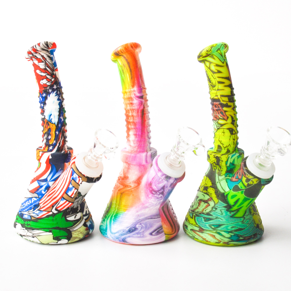 New Printing Mini Silicone bong Glass Bong Water Pipes Pyrex Oil Rigs Glass Bong Thick Recycler Oil Rig for Smoking DHL Free
New Printing Mini Silicone bong Glass Bong Water Pipes Pyrex Oil Rigs Glass Bong Thick Recycler Oil Rig for Smoking DHL Free