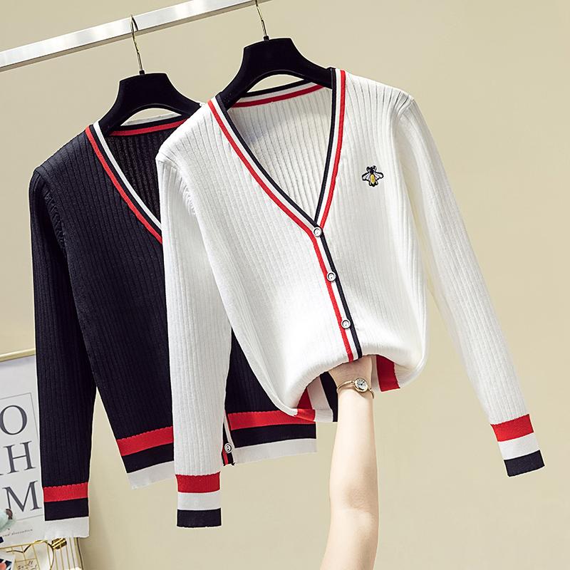 V-Neck Striped Women Cardigan 2020 Autumn Casual Embroidery Coat Sweater Button Single Breasted Knitted Sweater Thin Tops Female, Black
V-Neck Striped Women Cardigan 2020 Autumn Casual Embroidery Coat Sweater Button Single Breasted Knitted Sweater Thin Tops Female, Black