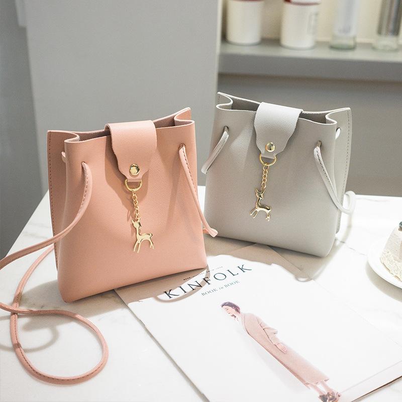 Vintage Small Women Bucket Bag for Handbags Women PU Leather Shoulder Bags Girls Drawstring Messenger Crossbody Bag, Black
Vintage Small Women Bucket Bag for Handbags Women PU Leather Shoulder Bags Girls Drawstring Messenger Crossbody Bag, Black