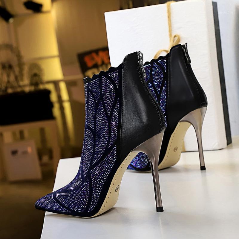 European And American Fashion Banquet Metal Heel High-heel Short Boots Pointed Toe Thin Rhinestone Stiletto Heel Short Boots1, Black
European And American Fashion Banquet Metal Heel High-heel Short Boots Pointed Toe Thin Rhinestone Stiletto Heel Short Boots1, Black