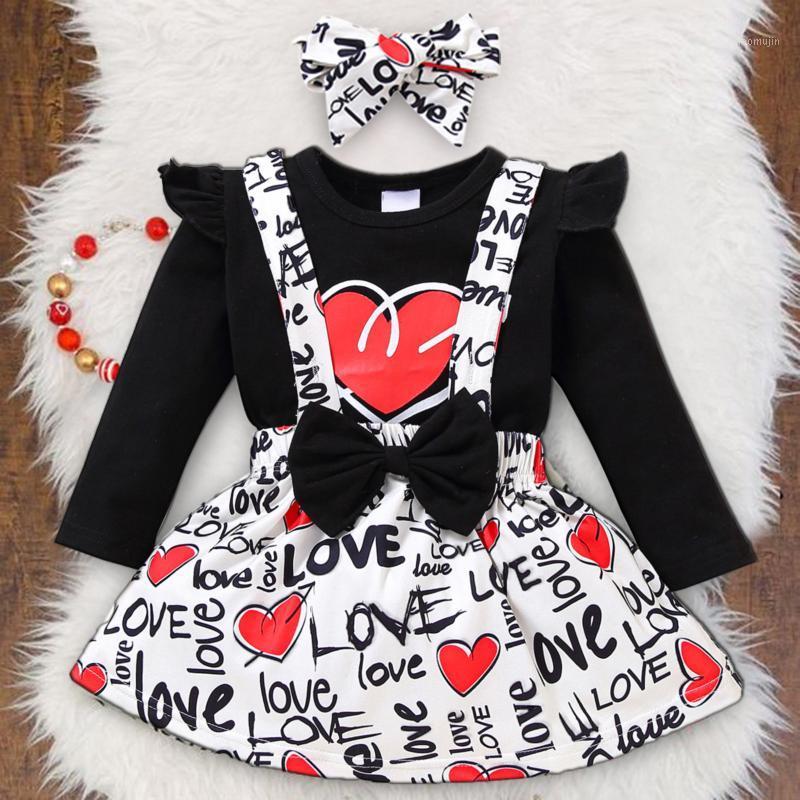 Valentine's Day Newborn Babys Girls Long Sleeve Printed Love Pattern Round Neck Pullover + Bowknot Letter Sling Skirt + Headband1, Beige
Valentine's Day Newborn Babys Girls Long Sleeve Printed Love Pattern Round Neck Pullover + Bowknot Letter Sling Skirt + Headband1, Beige