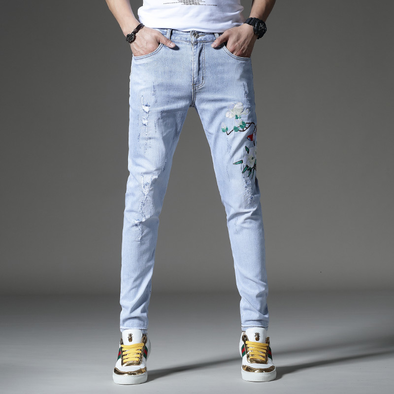 2021 New Brem Ripped Jeans for Men Embroidered Elastic Pants Hip Cotton Summer Light Blue Spring RV9R, Sky blue.
2021 New Brem Ripped Jeans for Men Embroidered Elastic Pants Hip Cotton Summer Light Blue Spring RV9R, Sky blue.