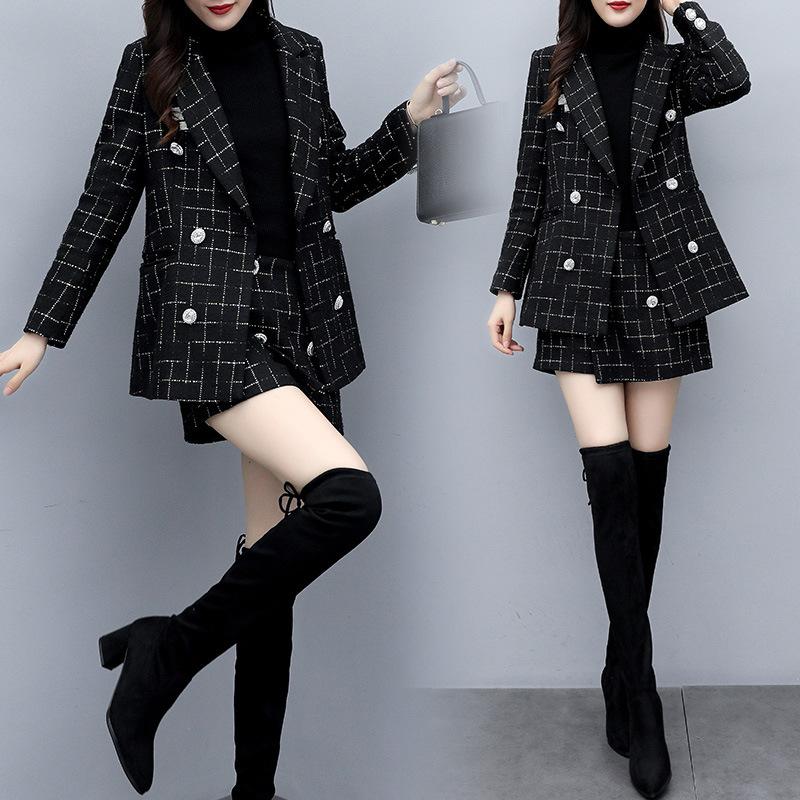 Autumn Winter High Quality Women Blazer Shorts Suit Tweed 2 Piece Set Double Breasted Jacket Plaid Woolen Short Set, Black
Autumn Winter High Quality Women Blazer Shorts Suit Tweed 2 Piece Set Double Breasted Jacket Plaid Woolen Short Set, Black