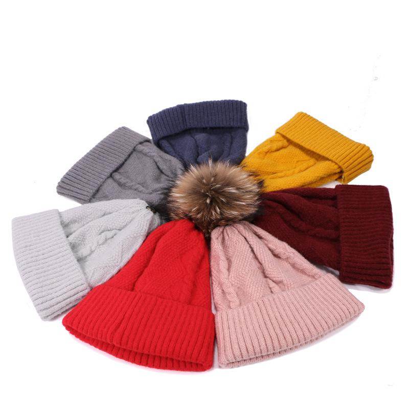 Women's Autumn and Winter Hats Knitted Woolen Beanie with Wool Ball Caps Solid Color Winter Outdoor Warm Knitted Hat
Women's Autumn and Winter Hats Knitted Woolen Beanie with Wool Ball Caps Solid Color Winter Outdoor Warm Knitted Hat