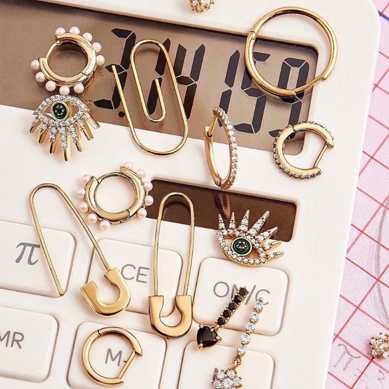 Trendy Gold Color Paper Clip Safety Pin Stud Earrings for Women Gothic Circle Evil Eye Earrings Korean Jewelry1
Trendy Gold Color Paper Clip Safety Pin Stud Earrings for Women Gothic Circle Evil Eye Earrings Korean Jewelry1