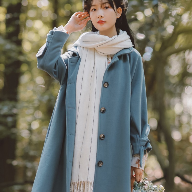 2021 New Autumn Winter Dress Female Wool Literature and Retro Art Hepburn Style Coat 594A, Khaki.
2021 New Autumn Winter Dress Female Wool Literature and Retro Art Hepburn Style Coat 594A, Khaki.