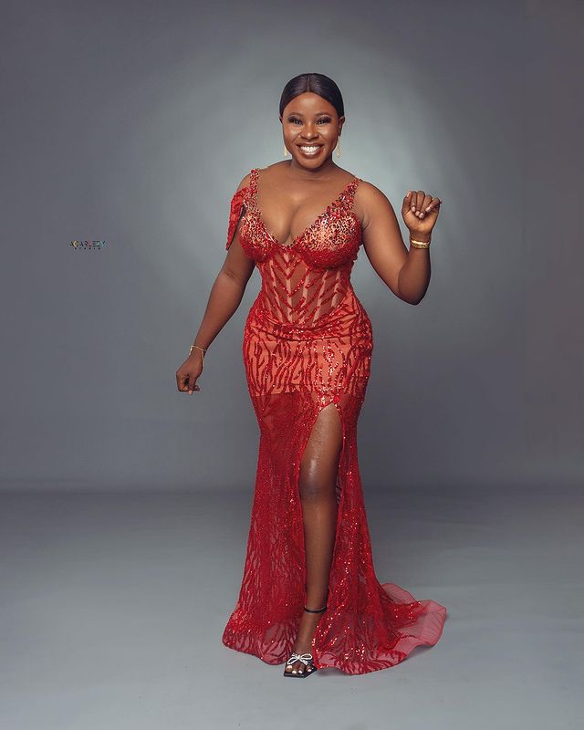 2022 Plus Size Arabic Aso Ebi Red Sparkly Mermaid Prom Dresses Beaded Sheer Neck Evening Formal Party Second Reception Birthday Engagement Gowns Dress