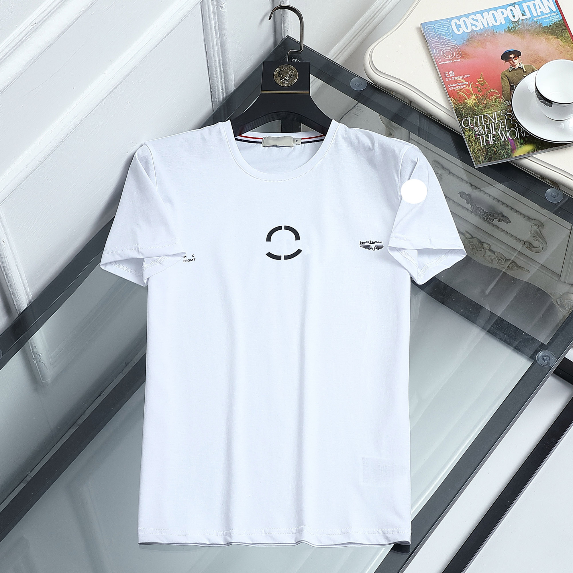 designer Mens T-Shirts luxury women summer fashion brand T shirt trend pure cotton breathable short-sleeved lapel top size -XXXL, Supplement (not shipped separately)
designer Mens T-Shirts luxury women summer fashion brand T shirt trend pure cotton breathable short-sleeved lapel top size -XXXL, Supplement (not shipped separately)