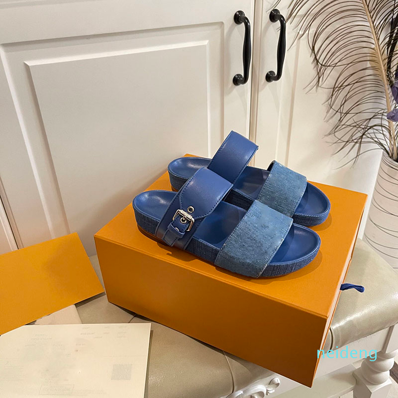 2022 Women Designers Sandals Lady Old Flower Slippers Printed Flat Platform Flip Flops Summer Beach Slides Fashion Luxury Leisure Shoes, Black
2022 Women Designers Sandals Lady Old Flower Slippers Printed Flat Platform Flip Flops Summer Beach Slides Fashion Luxury Leisure Shoes, Black