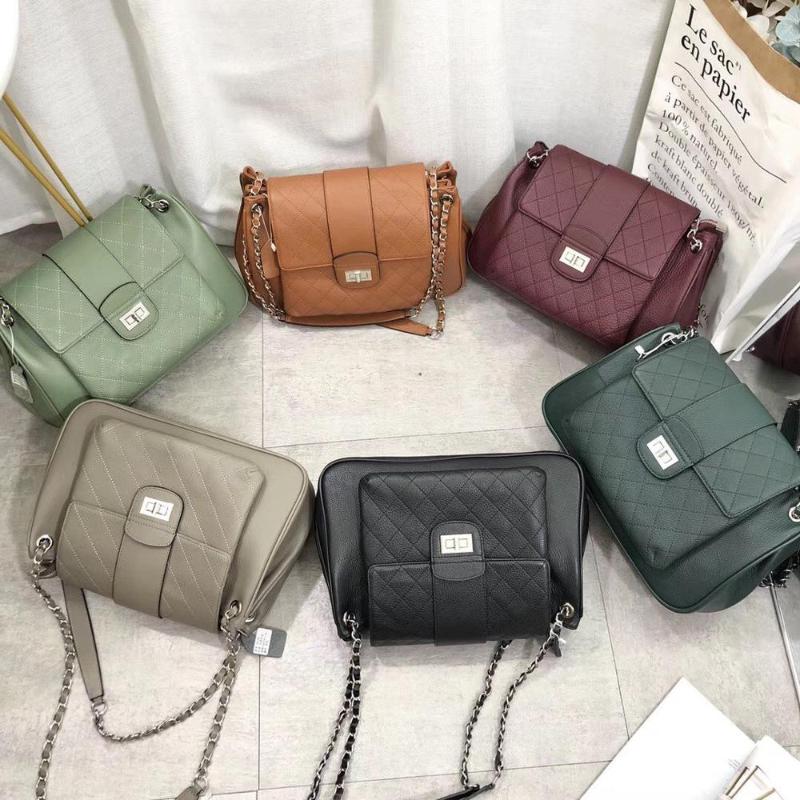 free shipping 2020 the new style fashion and vintage genuine cow leather women one shoulder bag crossbody bag 34cm 6color
free shipping 2020 the new style fashion and vintage genuine cow leather women one shoulder bag crossbody bag 34cm 6color
