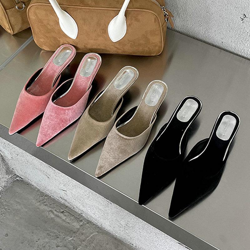 HTUUA 2021 Spring Summer Velvet Slippers Women Brand Pointed Toe Slip On Mules Shoes Female Low Heel Slides Dress Shoes SX4479, Black
HTUUA 2021 Spring Summer Velvet Slippers Women Brand Pointed Toe Slip On Mules Shoes Female Low Heel Slides Dress Shoes SX4479, Black