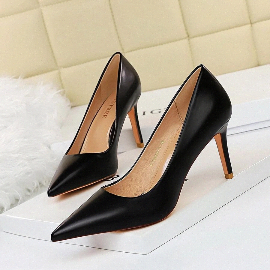 2020 New Summer Fashion Women 7.5cm Thin High Heels Wedding Pumps Leather Yellow Pumps Bridal White Ladies Valentine Shoes #3E50, Black
2020 New Summer Fashion Women 7.5cm Thin High Heels Wedding Pumps Leather Yellow Pumps Bridal White Ladies Valentine Shoes #3E50, Black