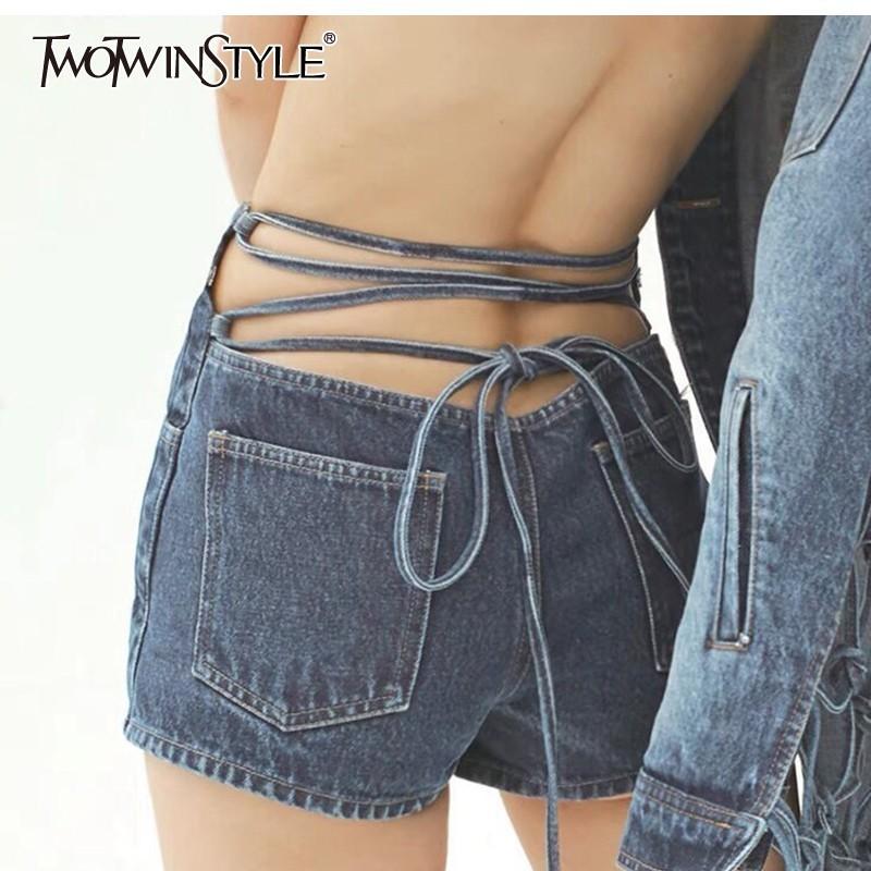 TWOTWINSTYLE Bowknot Denim Lace Up Women' Shorts High Waist Pocket Female Short Pants Female Streetwear Spring Fashion New 2020, Blue
TWOTWINSTYLE Bowknot Denim Lace Up Women' Shorts High Waist Pocket Female Short Pants Female Streetwear Spring Fashion New 2020, Blue