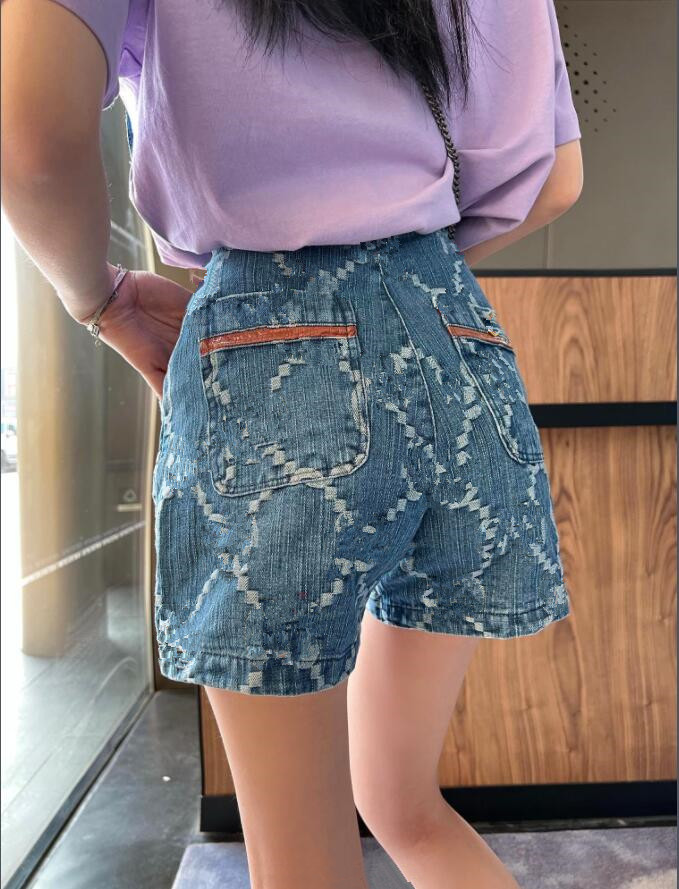 2022 Women' Retro Washed Water Alphabet Denim Shorts The Upper Body Is Super Thin and Versatile 313, Customize
2022 Women' Retro Washed Water Alphabet Denim Shorts The Upper Body Is Super Thin and Versatile 313, Customize