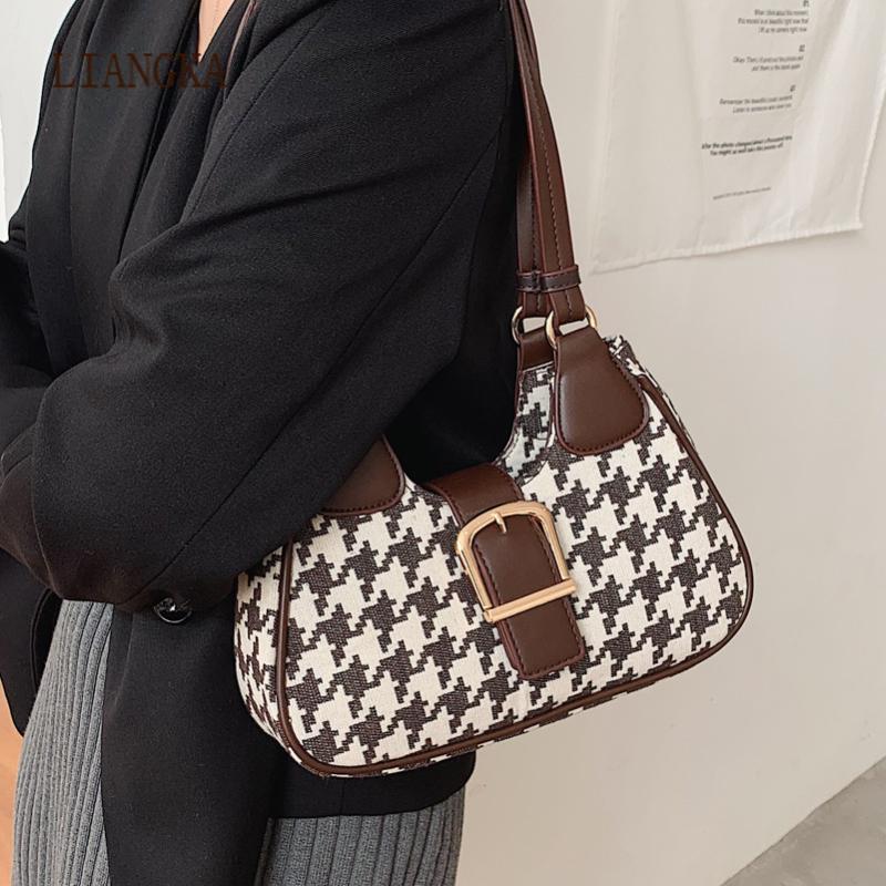 2020 New Fashion Shoulder Bags Handbags for Women Travel Chain Female Purses Luxury Design High Quality, Black
2020 New Fashion Shoulder Bags Handbags for Women Travel Chain Female Purses Luxury Design High Quality, Black