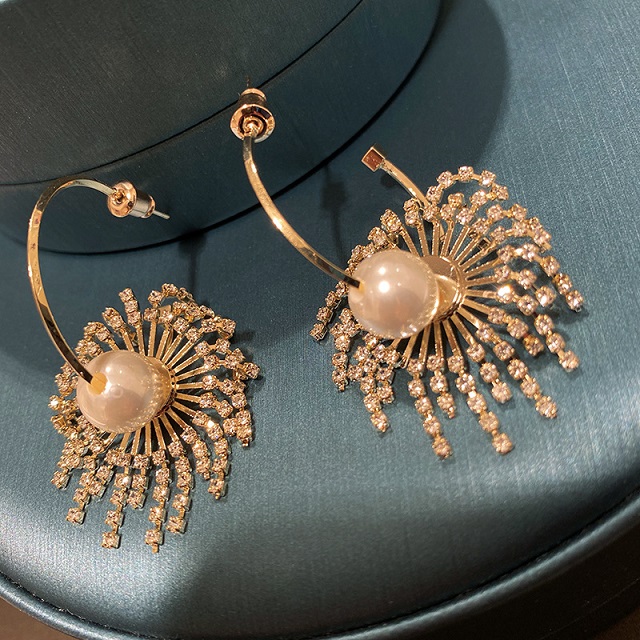 Fashion stylish diamond zirconia tassel pearl circular earrings luxury designer stud earrings jewelry for woman girls gifts s925 silver post, Golden;silver
Fashion stylish diamond zirconia tassel pearl circular earrings luxury designer stud earrings jewelry for woman girls gifts s925 silver post, Golden;silver