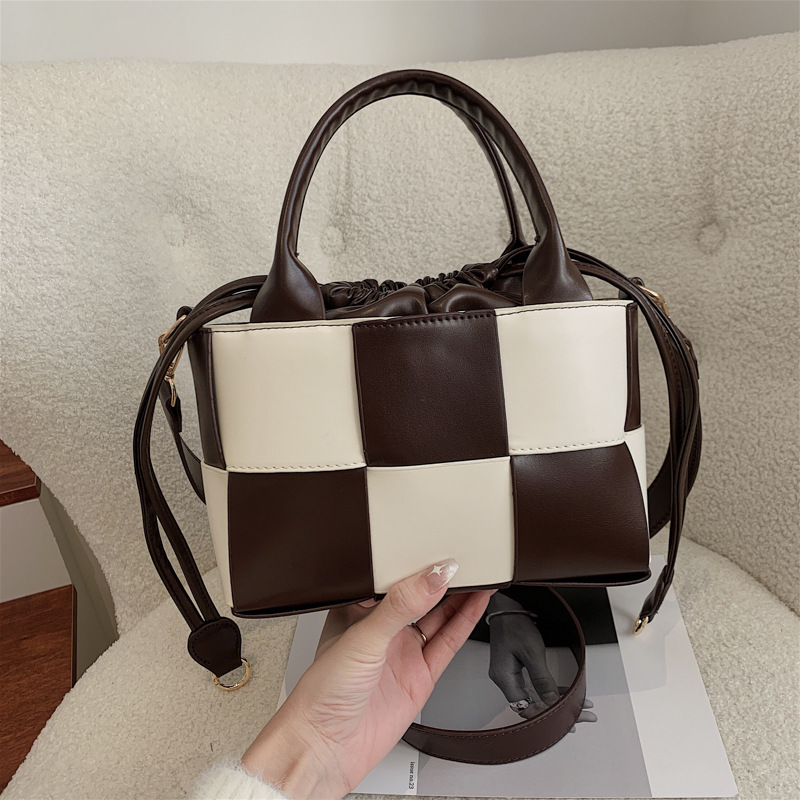 Brand Woven Handbag for Women High Quality Shoulder Bag Fashion Purses and Handbags Luxury Designer Crossbody Bag Cute Satchel, Pls choose
Brand Woven Handbag for Women High Quality Shoulder Bag Fashion Purses and Handbags Luxury Designer Crossbody Bag Cute Satchel, Pls choose