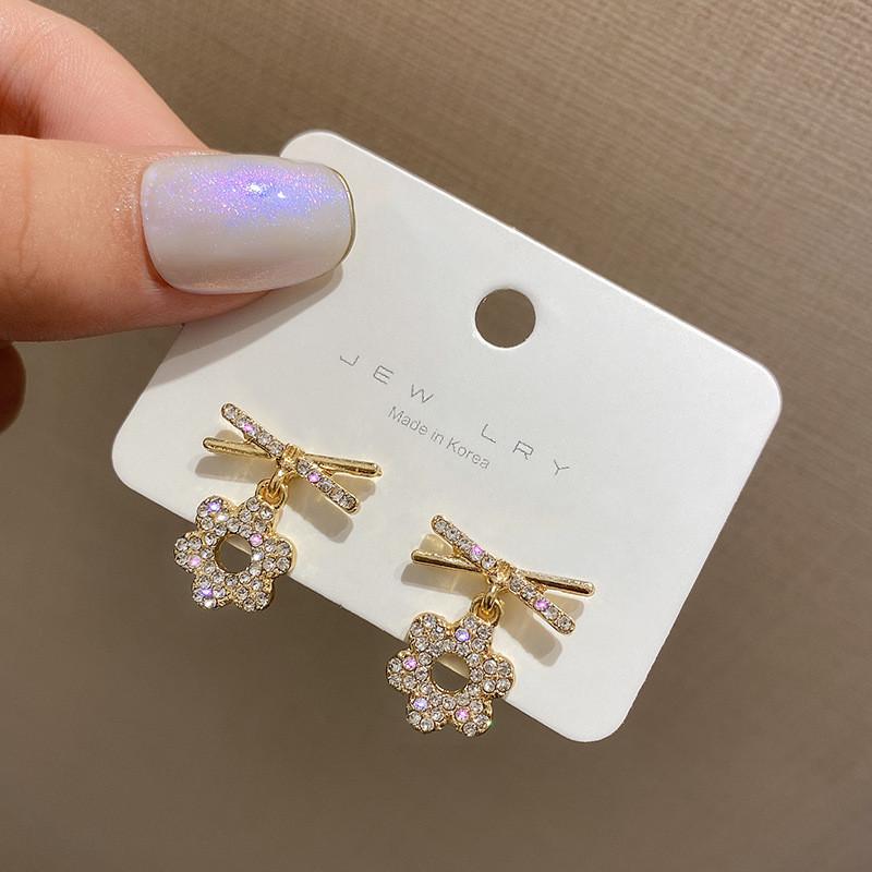 Inssniy S925 Needles Flowers Ear Stud Women Full Crystals Flowers Ear Stud Korean Style Simple Elegant Earring
Inssniy S925 Needles Flowers Ear Stud Women Full Crystals Flowers Ear Stud Korean Style Simple Elegant Earring