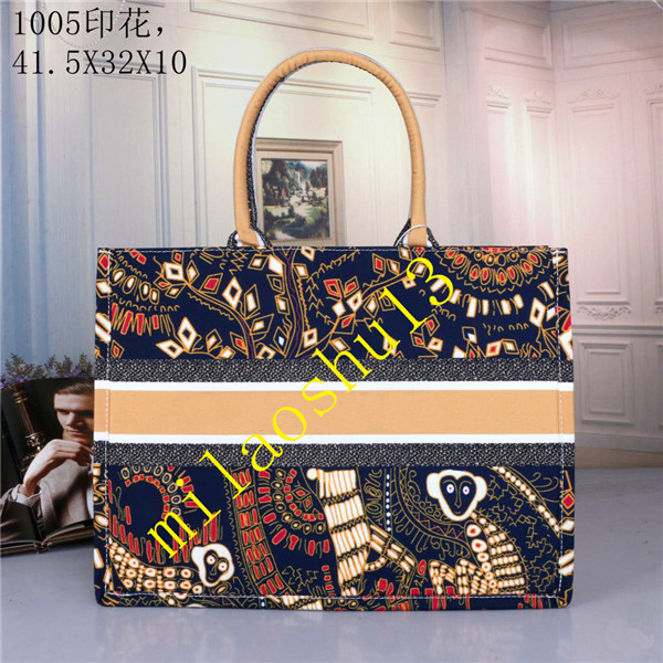 Designers Luxurys Genuine Leather tote Handbag Brown totes Printing Purse Womens Fashion Shoulder bags, Whatsapp+86 13663772073
Designers Luxurys Genuine Leather tote Handbag Brown totes Printing Purse Womens Fashion Shoulder bags, Whatsapp+86 13663772073