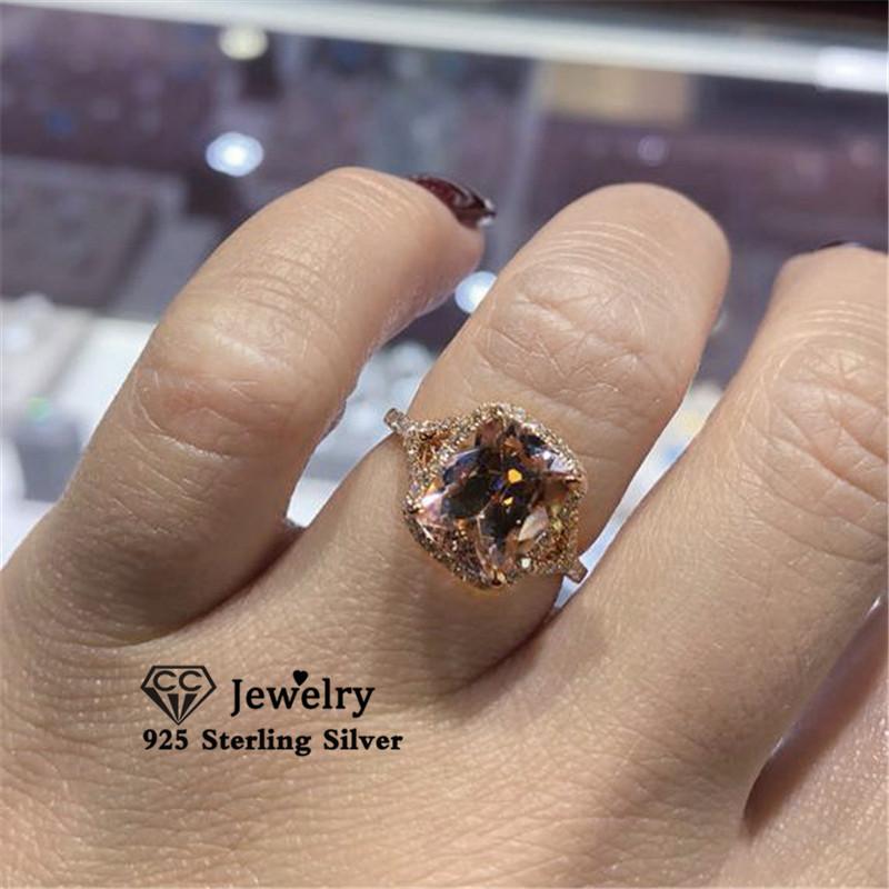 Rings For Women S925 Silver Vintage Fine Jewelry Cubic Zirconia Rectangle Rose Gold Color Champagne Ring Drop Shipping 3142
Rings For Women S925 Silver Vintage Fine Jewelry Cubic Zirconia Rectangle Rose Gold Color Champagne Ring Drop Shipping 3142