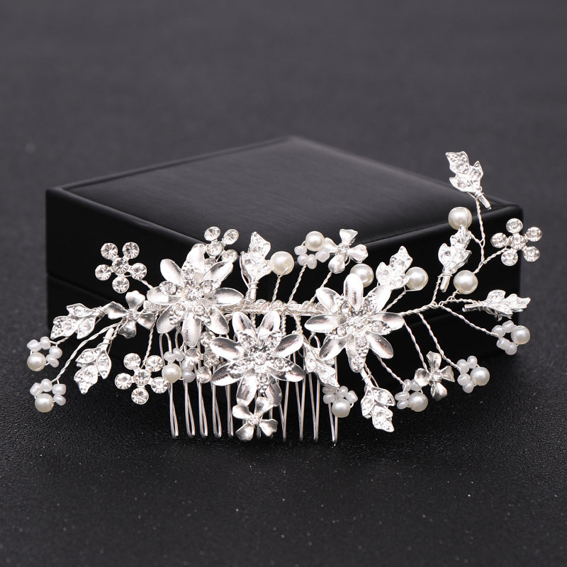 Trendy Bridal Hair Combs Accessories Wedding Headpiece Silver Color Pearl Crystal Women Hair Combs Flower Jewelry
Trendy Bridal Hair Combs Accessories Wedding Headpiece Silver Color Pearl Crystal Women Hair Combs Flower Jewelry