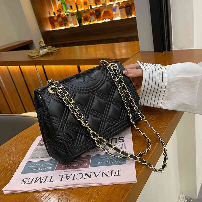 Luxury Designer Handbag 2022 New Fashion High Quality Solid Color Shoulder Diagonal Chain Bags Women Purses and Handbags Tb Bag, White
Luxury Designer Handbag 2022 New Fashion High Quality Solid Color Shoulder Diagonal Chain Bags Women Purses and Handbags Tb Bag, White