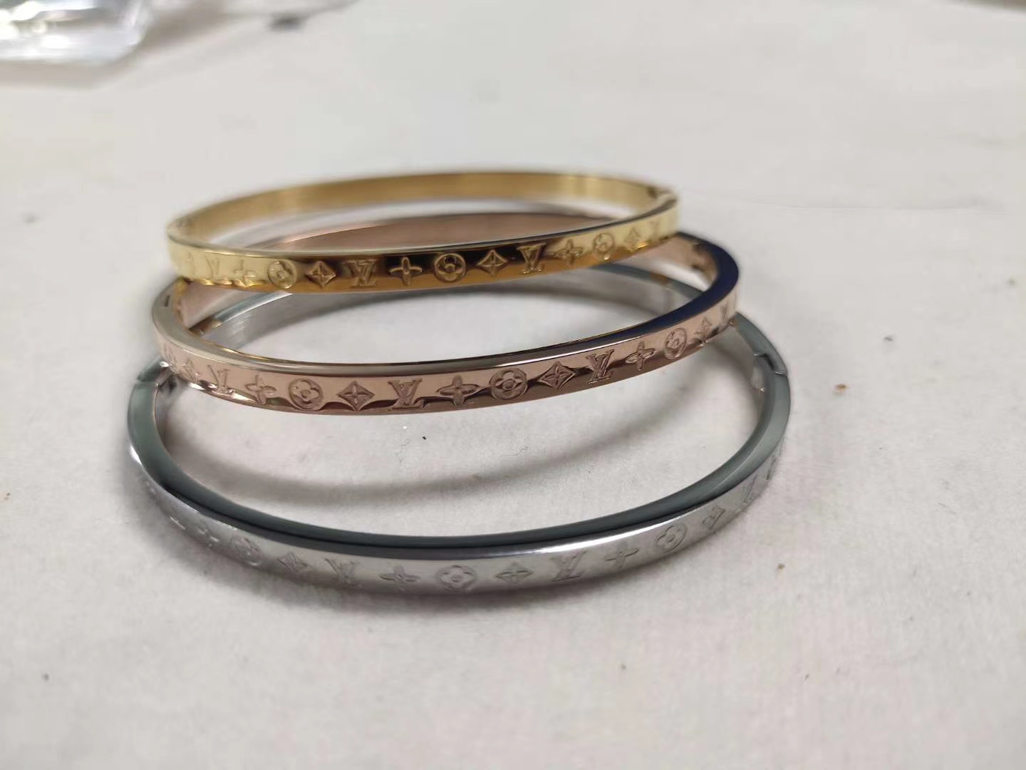Cheap price high Quality Designer Gold/Silver/Rose gold bangles Stainless Steel 3pcs a set Bracelets
Cheap price high Quality Designer Gold/Silver/Rose gold bangles Stainless Steel 3pcs a set Bracelets
