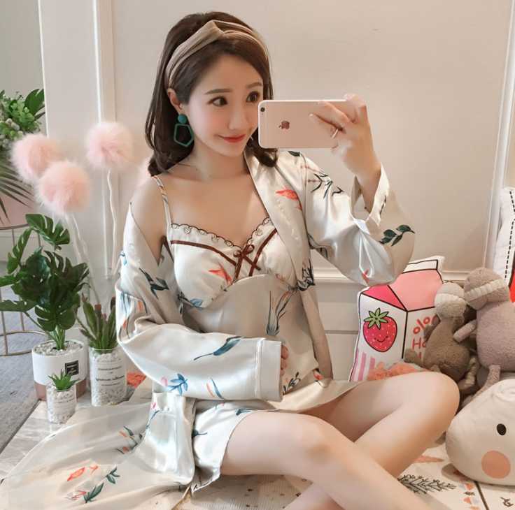 Pajamas with breast pads women's sleepy skirt summer lace printing imitation silk suspender ice silk two piece suit multi style, Green
Pajamas with breast pads women's sleepy skirt summer lace printing imitation silk suspender ice silk two piece suit multi style, Green