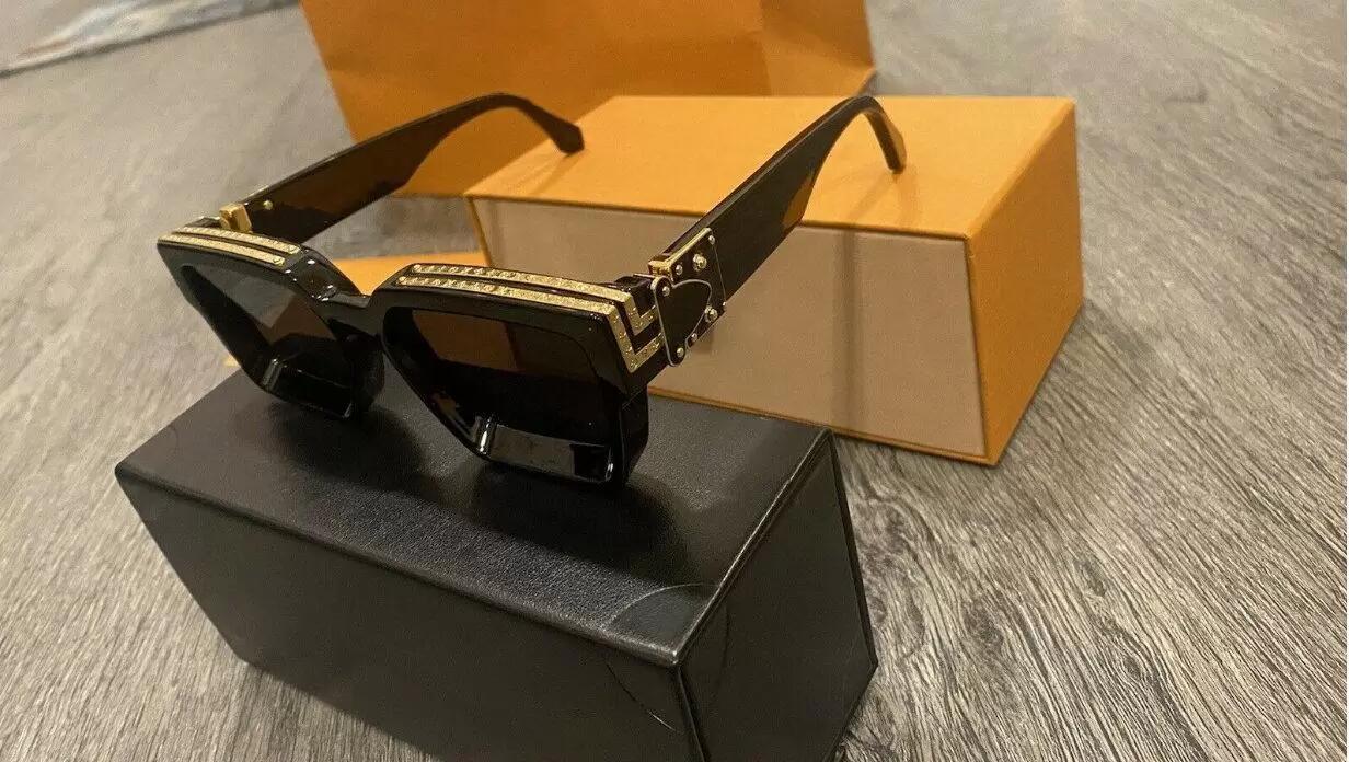 60Sunglasses Luxury MILLIONAIRE Sunglasses full frame Vintage designer sunglasses for men Shiny Gold Hot sell plated Top 96006 box with PCS
60Sunglasses Luxury MILLIONAIRE Sunglasses full frame Vintage designer sunglasses for men Shiny Gold Hot sell plated Top 96006 box with PCS