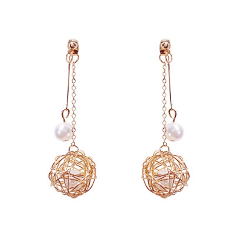 Fashion new net red personality super fairy Earrings simple Earrings Korean style elegant high quality
Fashion new net red personality super fairy Earrings simple Earrings Korean style elegant high quality