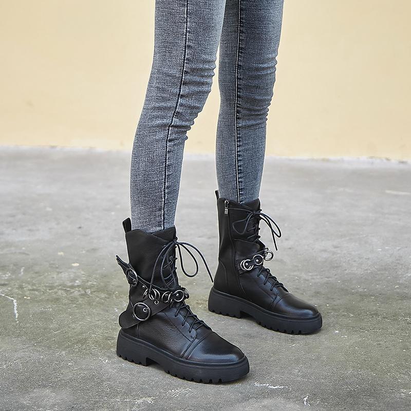 Prova Perfetto England Style Unique Design Women Ankle Boots Genuine Leather Low Heels Metal Ring Flat Black 2020
Prova Perfetto England Style Unique Design Women Ankle Boots Genuine Leather Low Heels Metal Ring Flat Black 2020