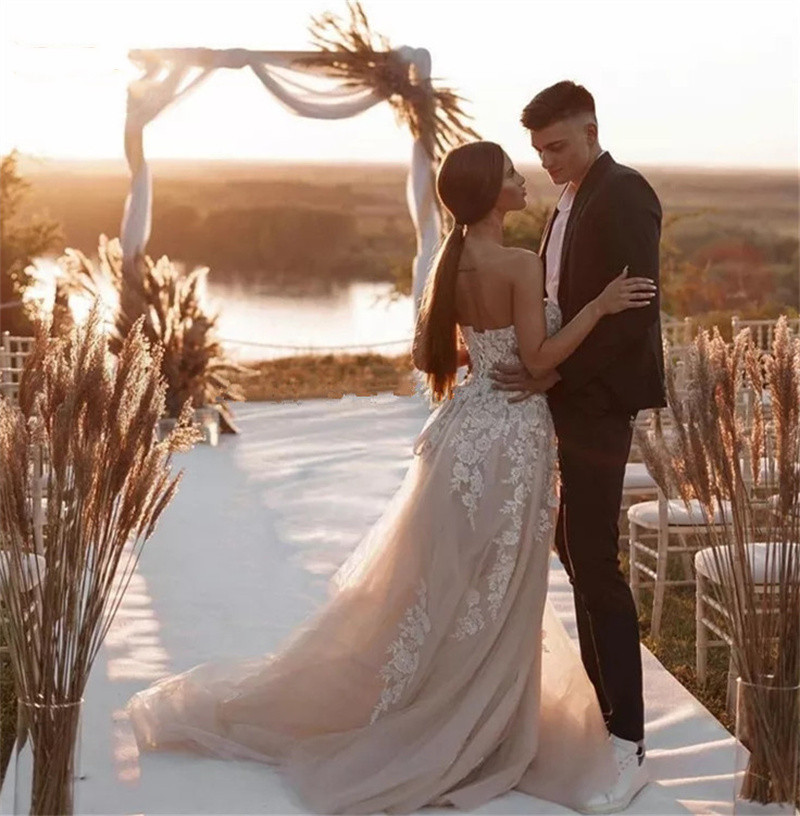 Vintage Champagne Boho Wedding Dresses 2022 Strapless Lace-up Corset Lace Floral Country Beach Bridal Gowns Cheap