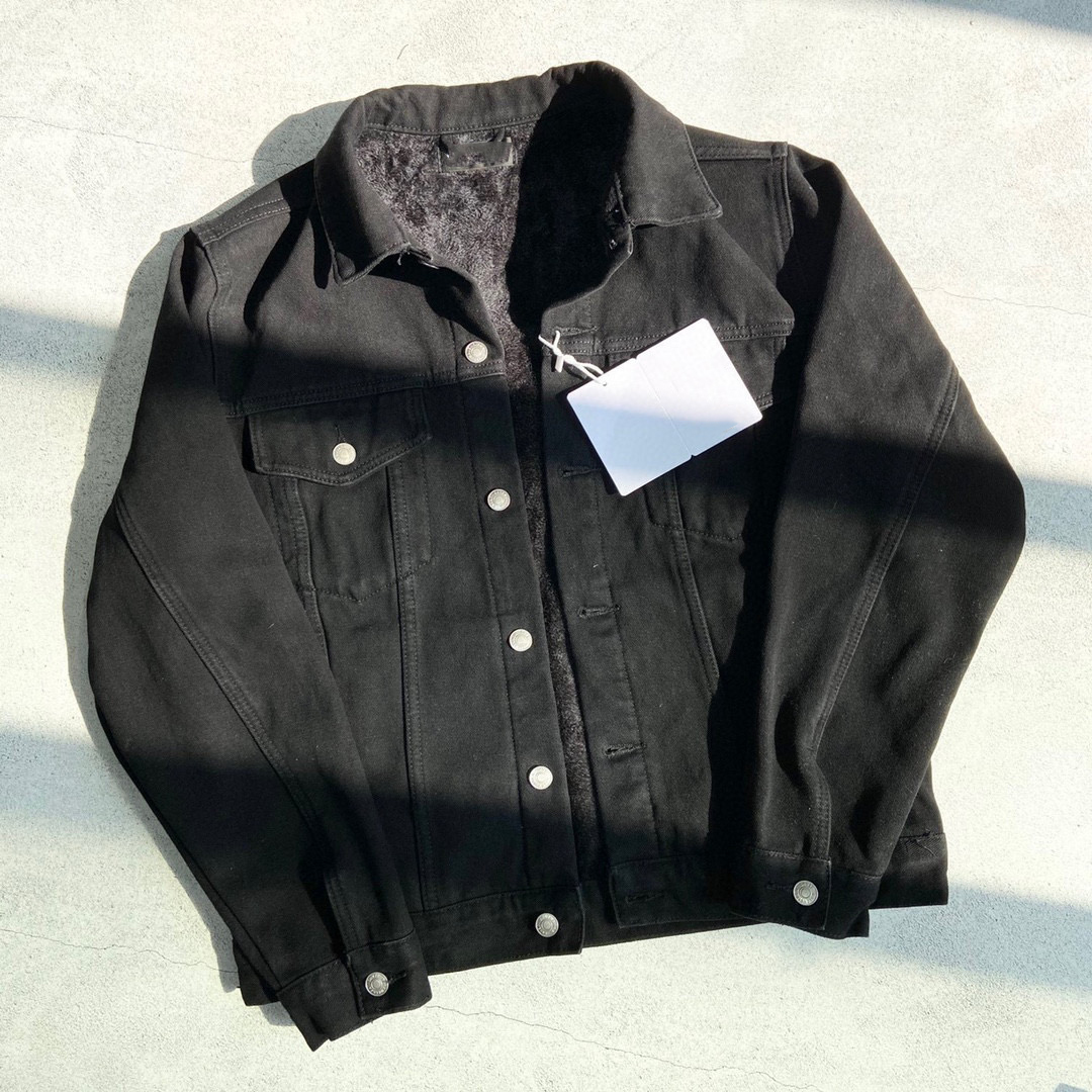 Women's casual denim jacket with hot rhinestones and fleece fashion long sleeves thick coat jackets Size -XL, Black
Women's casual denim jacket with hot rhinestones and fleece fashion long sleeves thick coat jackets Size -XL, Black