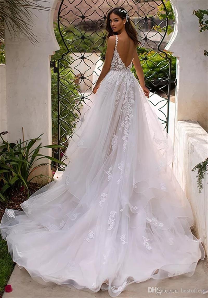 Romantic Spaghetti Straps Lace A Line Wedding Dresses Tulle Applique Ruffles Court Train Garden Wedding Bridal Gowns BM1639