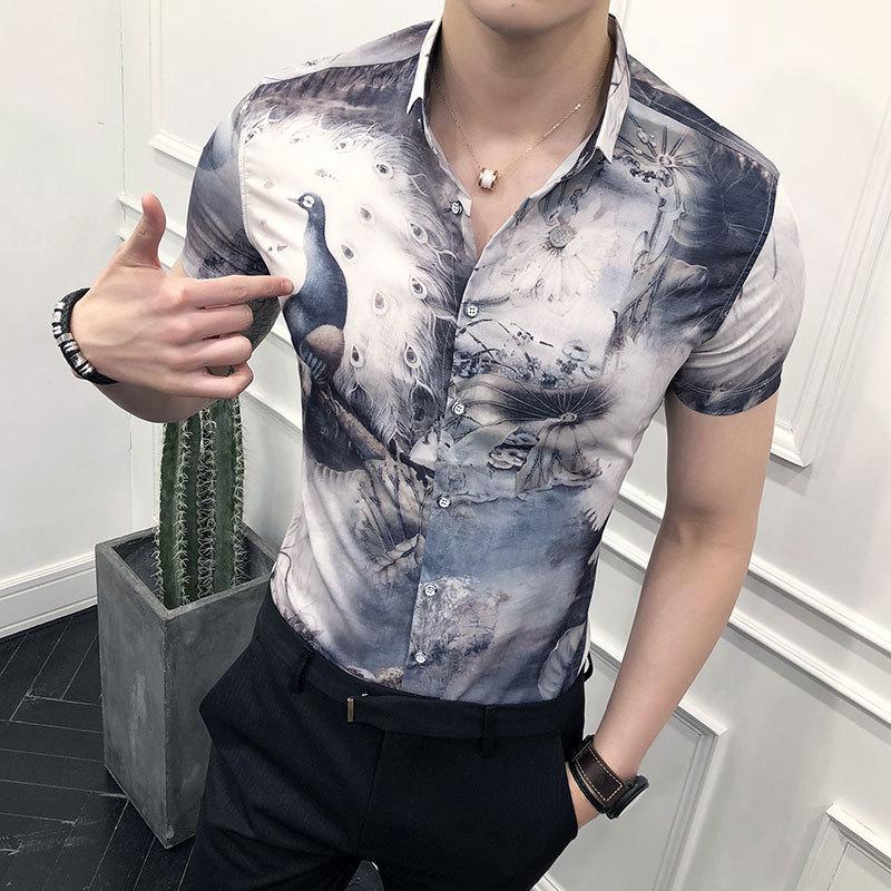 England Men Baroque Shirts Short Sleeve Casual Slim Fit Dress Shirts Summer Peacock Shirt Streetwear Club Social Tuxedo, Peacock blue
England Men Baroque Shirts Short Sleeve Casual Slim Fit Dress Shirts Summer Peacock Shirt Streetwear Club Social Tuxedo, Peacock blue