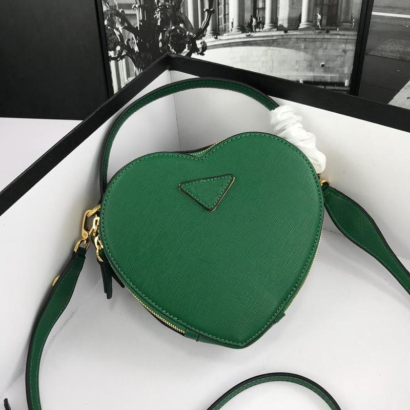 Handbags Love HeartSatchel Designer Shoulder Bag Chain Handbag Luxury Crossbody Purse Lady Tote Bags Love Heart Pattern Woman, Black
Handbags Love HeartSatchel Designer Shoulder Bag Chain Handbag Luxury Crossbody Purse Lady Tote Bags Love Heart Pattern Woman, Black